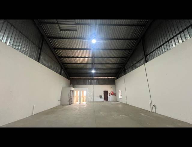 1,193M² WAREHOUSE TO LET IN WALTLOO